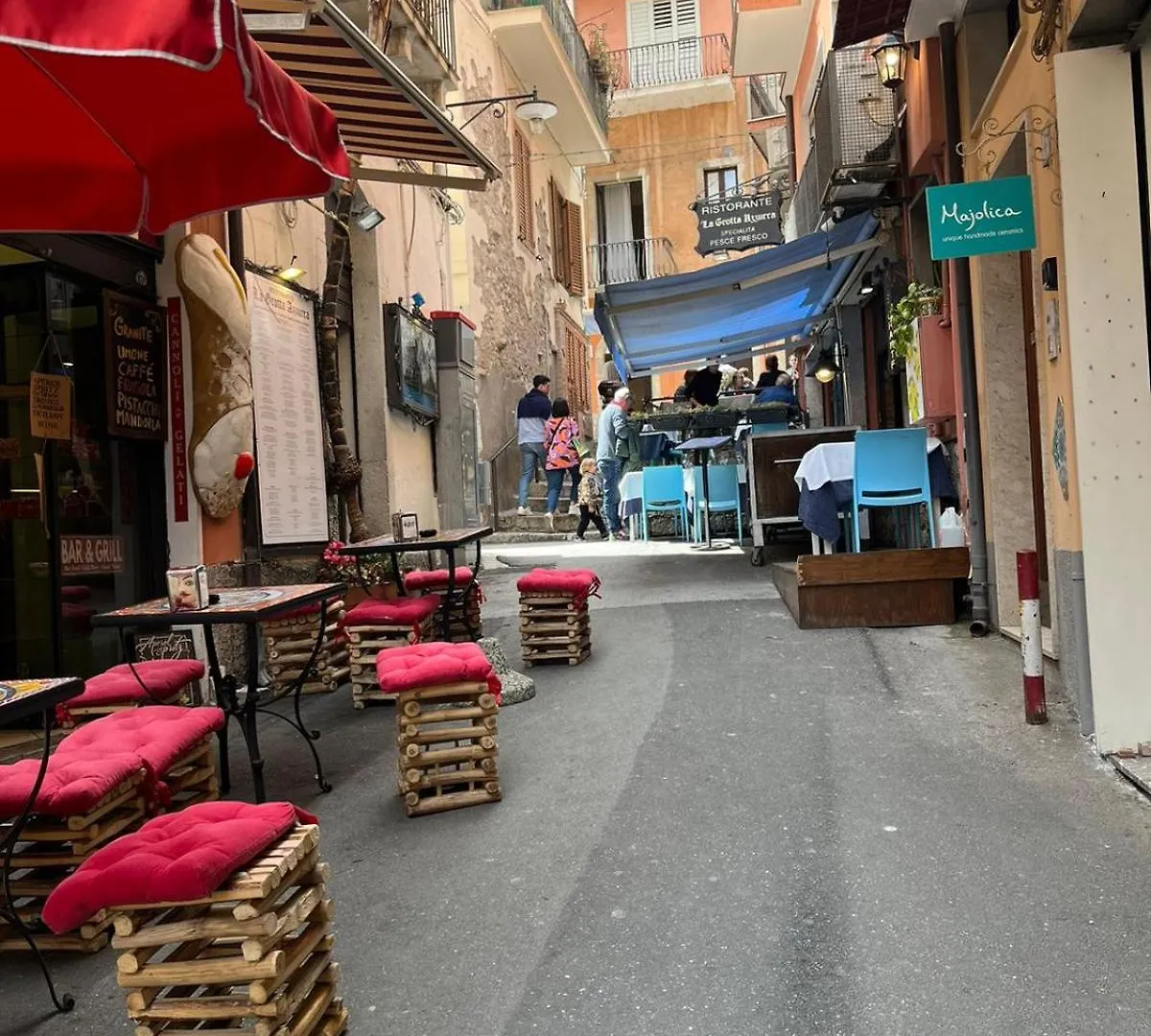 Sweet Lotus Apartment تاورمينا إيطاليا